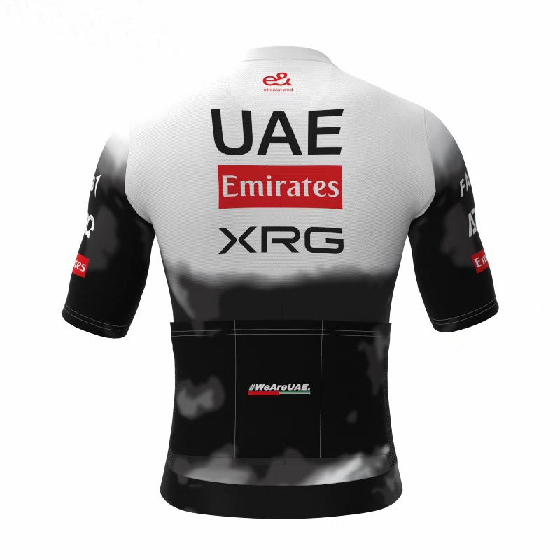 2025 nuevo equipo de los Emiratos Árabes Unidos EQUIPO UAE Pogacha ropa de ciclismo de carretera secado rápido camisa de manga corta