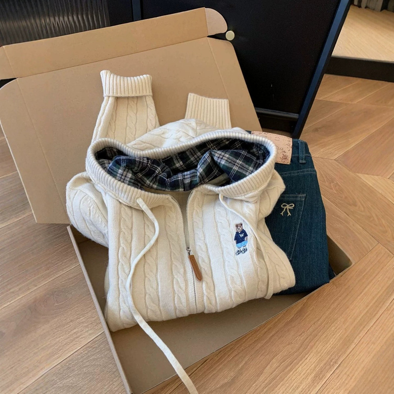 Embroidered Bear Hooded Double Zipper Thick Knit Cardigan Sweater for Women, Loose and Casual, Autumn and Winter Embroidered Bear Hooded Double Zipper Thick Knit Cardigan Sweater for Women, Loose and Casual, Autumn and Winter