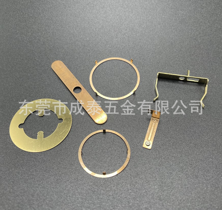开关用紫铜折弯垫片 五金冲床加工不锈钢弹片 金属冲压铜片弹簧片