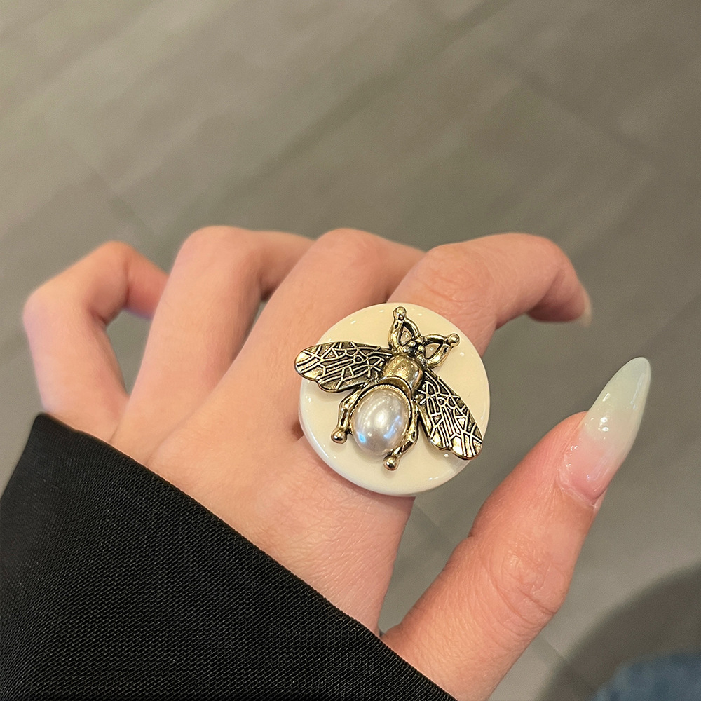 One Size Ring Size 1 Piece Vintage Style Classic Style Bee Acrylic Alloy Plating Women's Rings