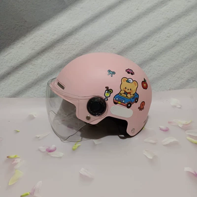 Electric Motorcycle Riding Protection 7-15: Motosiklet kaskı (dəbilqə) - white-short-light-pink-car-bear-7-15-years-old