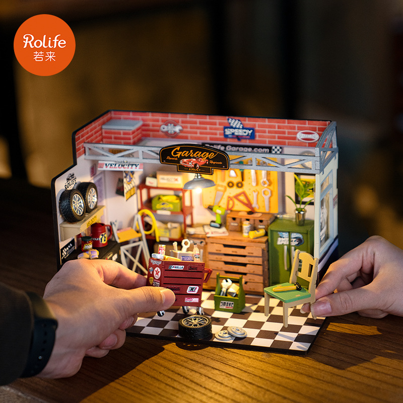 Rollife Ruo Lai Dream Auto Repair Room Diy Cottage Modelo hecho a mano Casa pequeña Escena en miniatura Bloques de construcción Juguetes