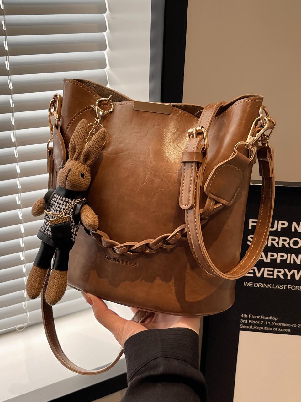 Cross-border retro nicho bolso de cubo para mujeres 2025 nuevo tipo de mochila casual de moda textura versátil bolso de hombro portátil