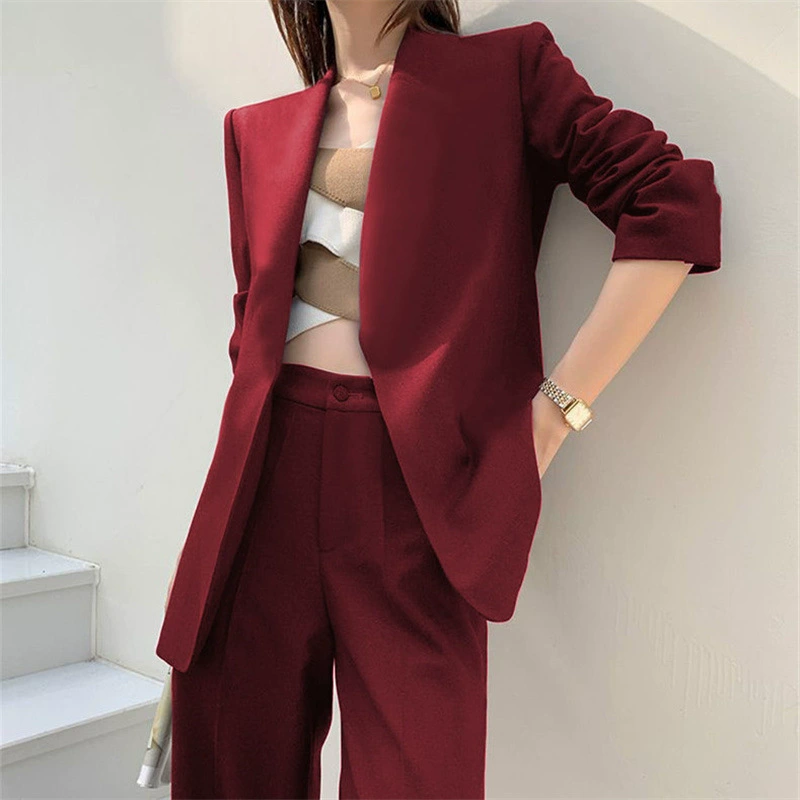 Женский комплект из двух предметов: укороченный блейзер и брюки, новинка весна-осень 2025, повседневный свободный крой, цвет молочно-серый.