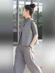 秋服、塩系の軽い大人カジュアルスーツ、ベストとパンツの3点セット、女性用軽い高級スーツ
