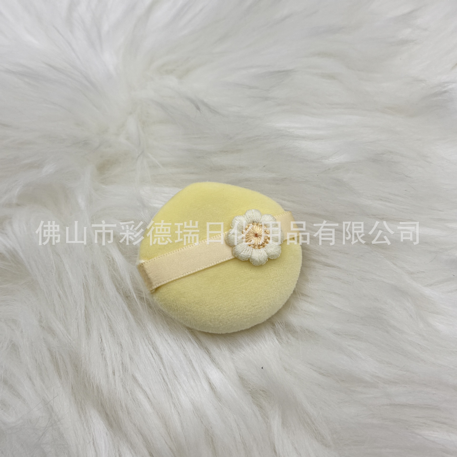 Polvo de peluche suave, polvo de maquillaje seco, polvo de polvo de polvo, polvo de polvo de polvo, polvo de polvo de polvo de flores amarillas ultra suaves, polvo de polvo de polvo