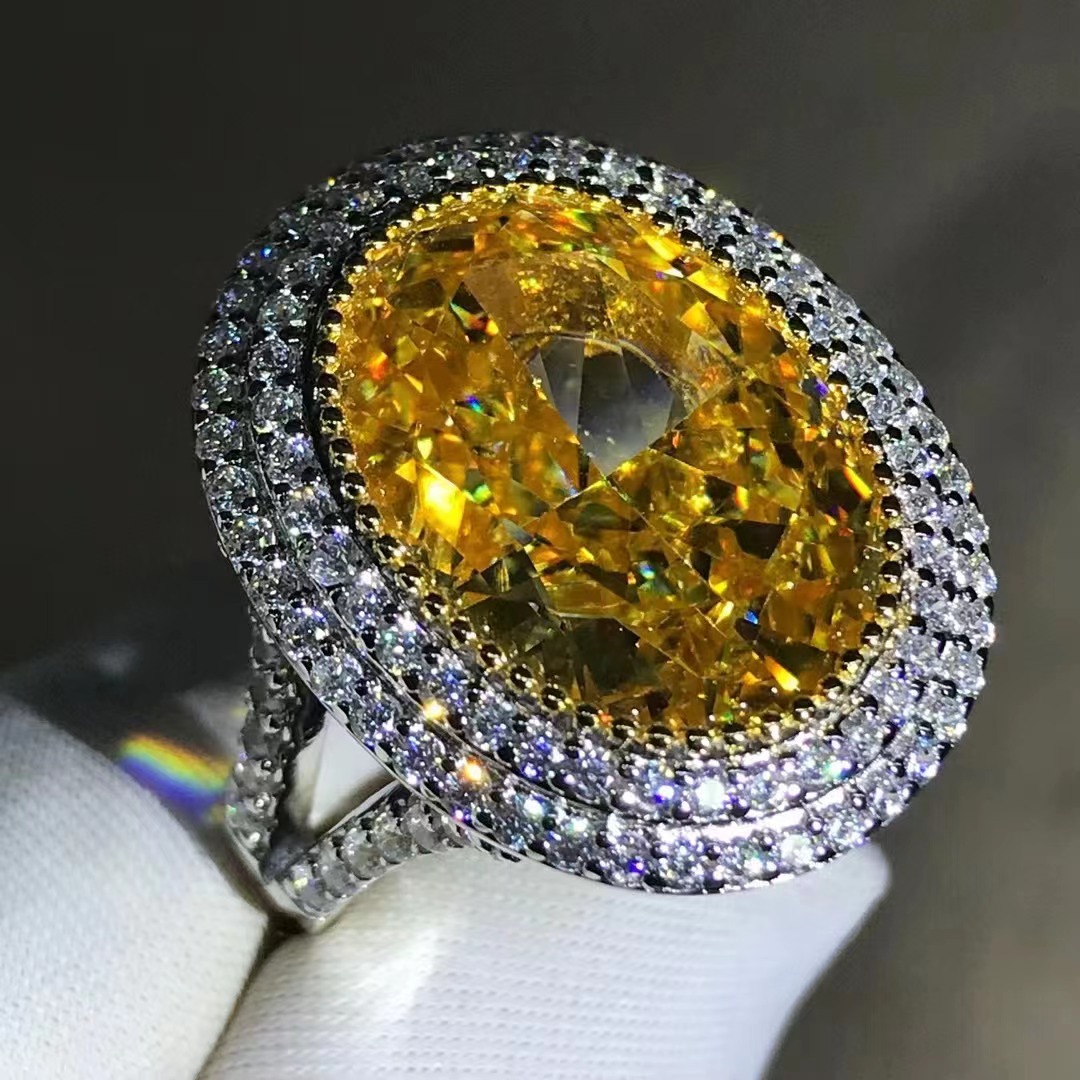 Amarillo anillo de corte de diamante de alto carbono 10 quilates S925 plata sólida de cinco capas de espesor Chapado en platino incrustaciones de diamante de alto carbono caliente