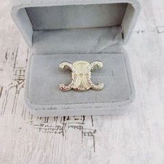 Victory M Brooch Personalized Versatile Anti-Slip Pin for Men and Women, Suit Set Knit Sweater Hat Bag Alloy Accessory