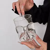Теплые джинсы с бантом, кофейное вино для виски, стекло
