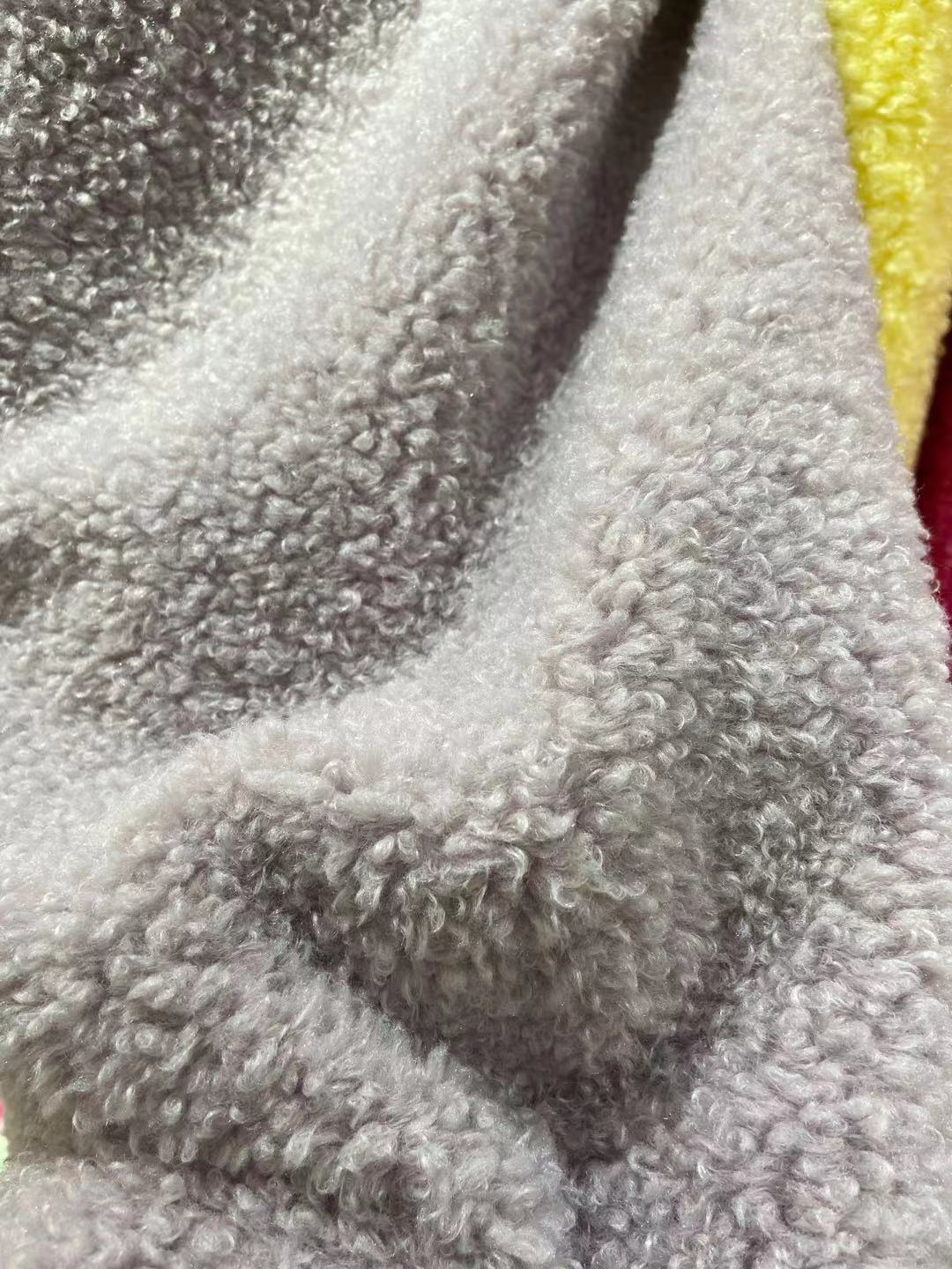 En stock fuente de poliéster fragante tela de Cachemira concubina fragante cálido pijama abrigo ropa zapatos y sombreros textiles para el hogar