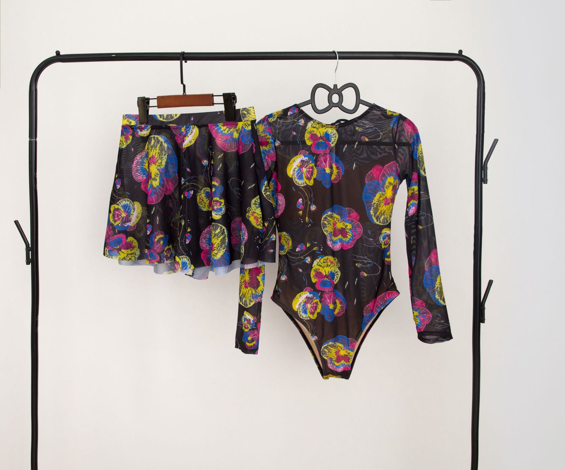 trajes de baño rusos para mujeres 2025, trajes de baño unidos europeos y estadounidenses bikini, chaqueta de protección solar image 14