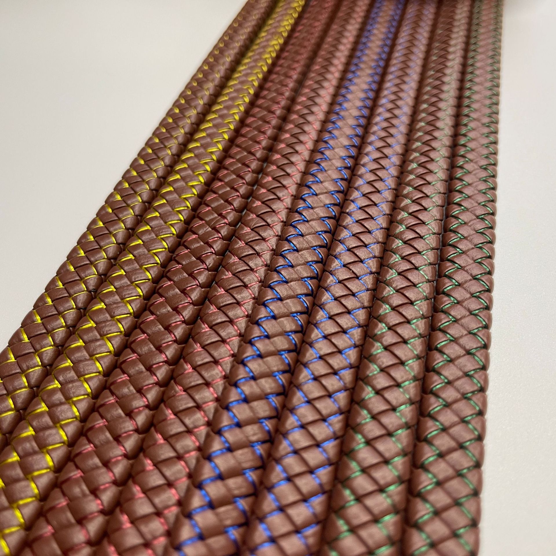 厂家直销日韩新款16股PU皮绳加涤纶丝diy手镯手链配件皮绳