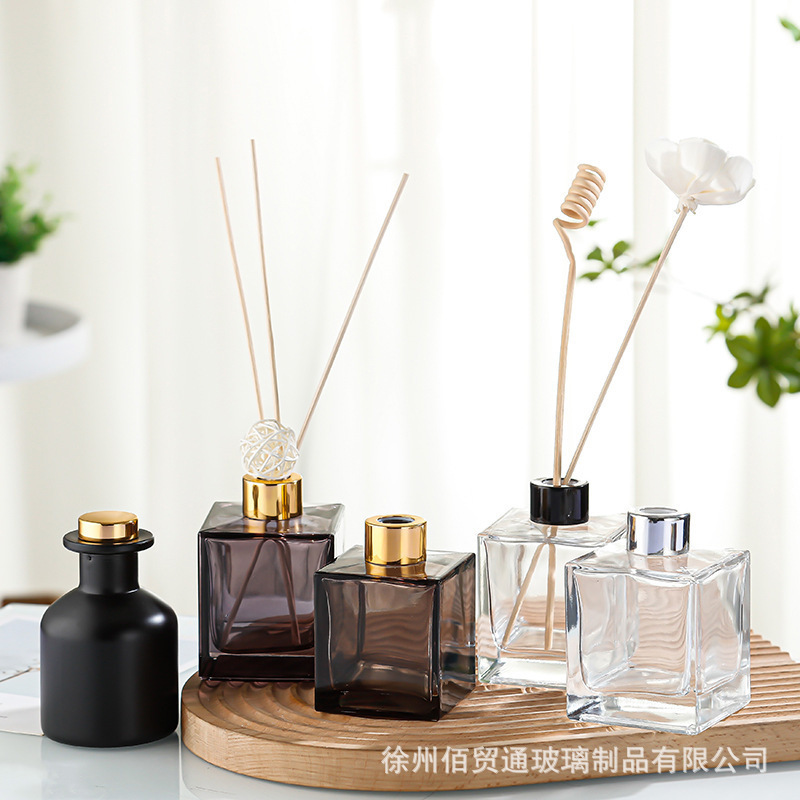 Square Aromatherapy Bottle 50ml150ml Grand Aromatherapy Glass Bottle Cross-border Transparent Perfume Essential Oil Aromatherapy Bottling