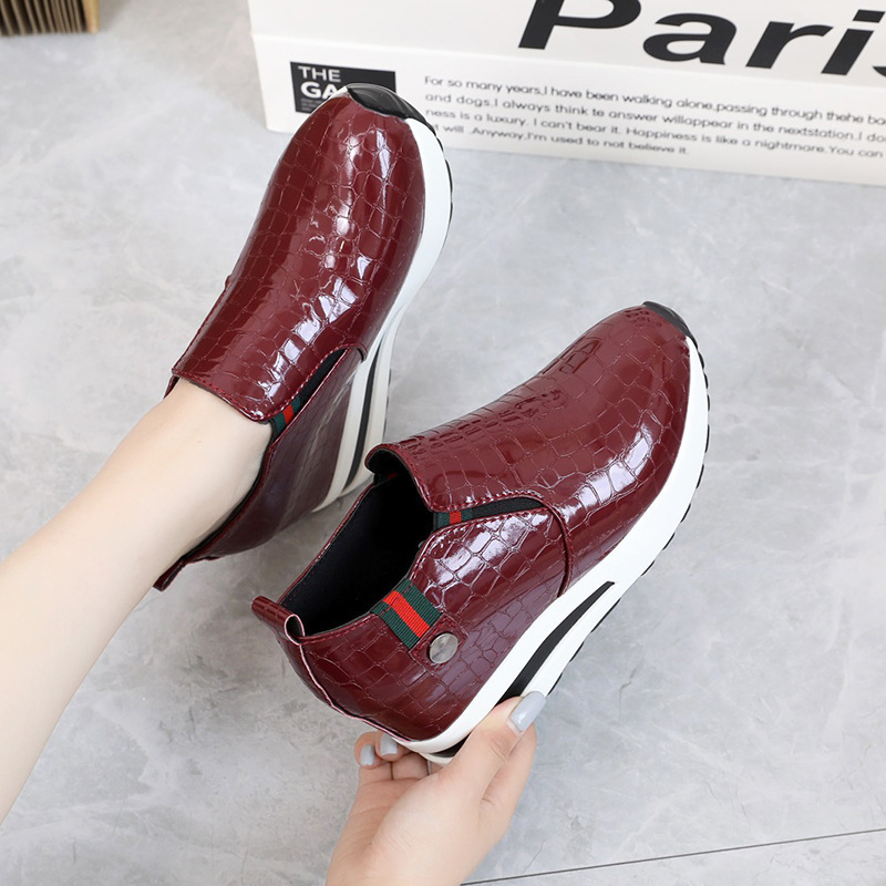 Spring 2022 New Inner Height Increasing Sneakers Women's Korean-style Fashionable Casual Slip-on Shoes
