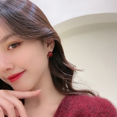 Red Bean Earrings for Women, Vintage Hong Kong Style, High-end Red Small Stud Earrings, Wearable on Both Sides, Unique Design, Silver Earrings