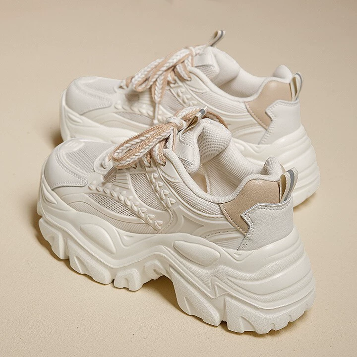Женские туфли для папы на толстой подошве, новинка 2025, летние дышащие белые туфли с сеткой, повседневная спортивная маленькая женская обувь, увеличивающая рост