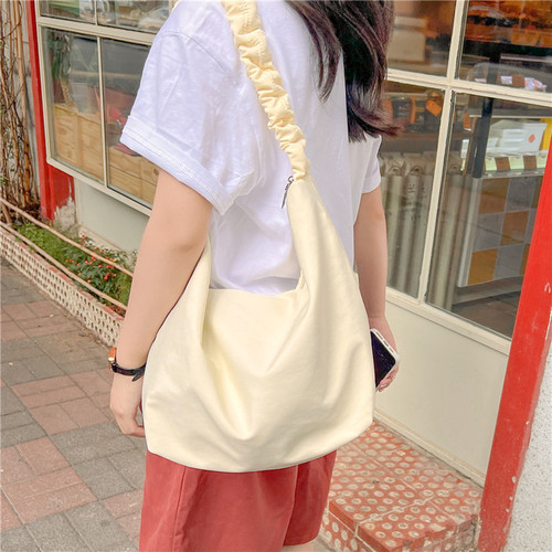 Women's Fashion Casual Large Capacity Crossbody Bag with Personality Pleated Duckbill Hip Bag