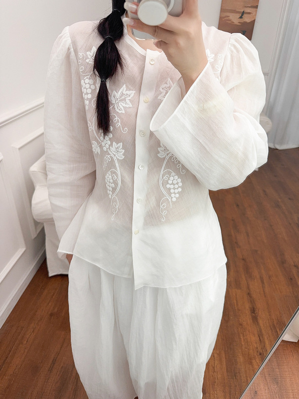 25 夏の新刺繍ラミーシャツ白中空ブドウ中国風の女性のシャツラウンドネックヘビーデューティシングルブレスト|undefined