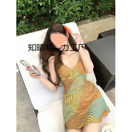 黄色格纹领吊带连衣裙女夏季辣妹修身度假裙子设计感收腰字短裙