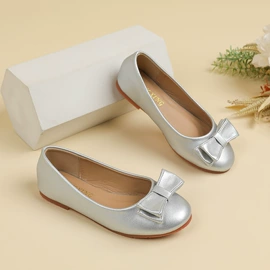 童皮鞋;童凉鞋;水晶/水钻鞋