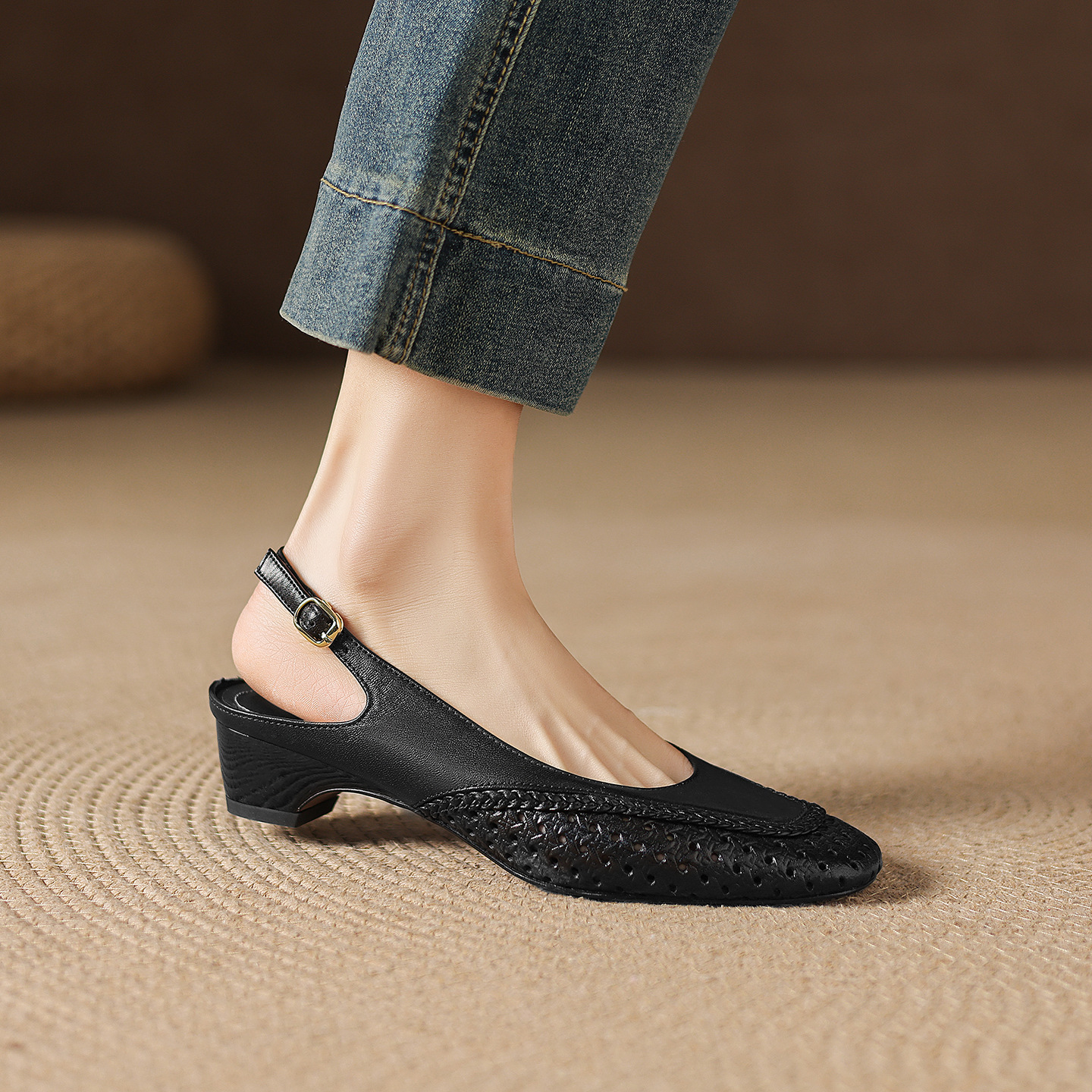 Sandal nữ gót thấp 3.5cm da cừu dệt mũi vuông kiểu Pháp quai một dây — đen