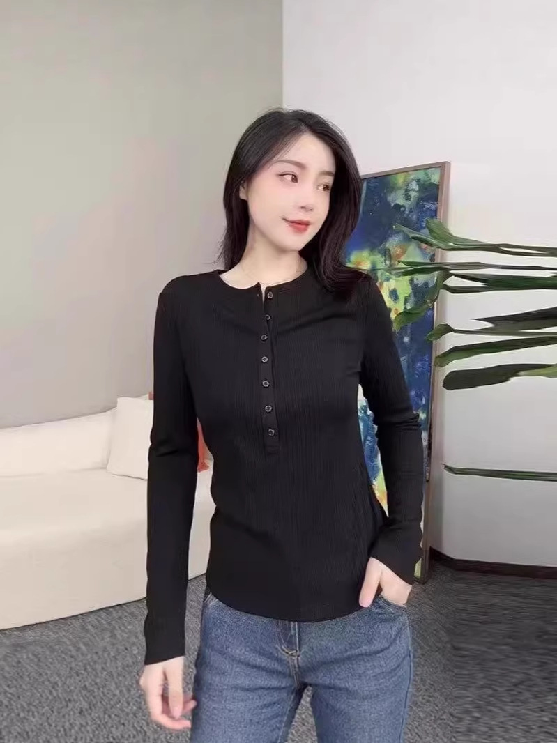 Áo thun nữ cổ tròn tay dài basic form ôm nhẹ — đen
