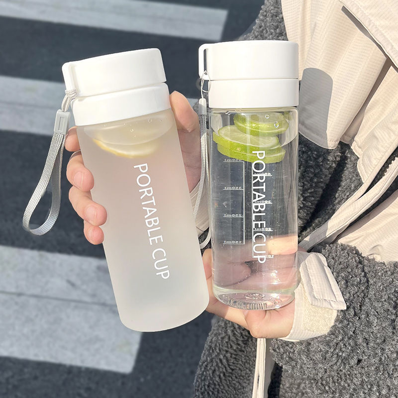 Summer Water Cup for Men and Women Students Portable Sports Large Capacity Plastic Cup with Strainer Ins Wind Drop-Resistant Portable Cup