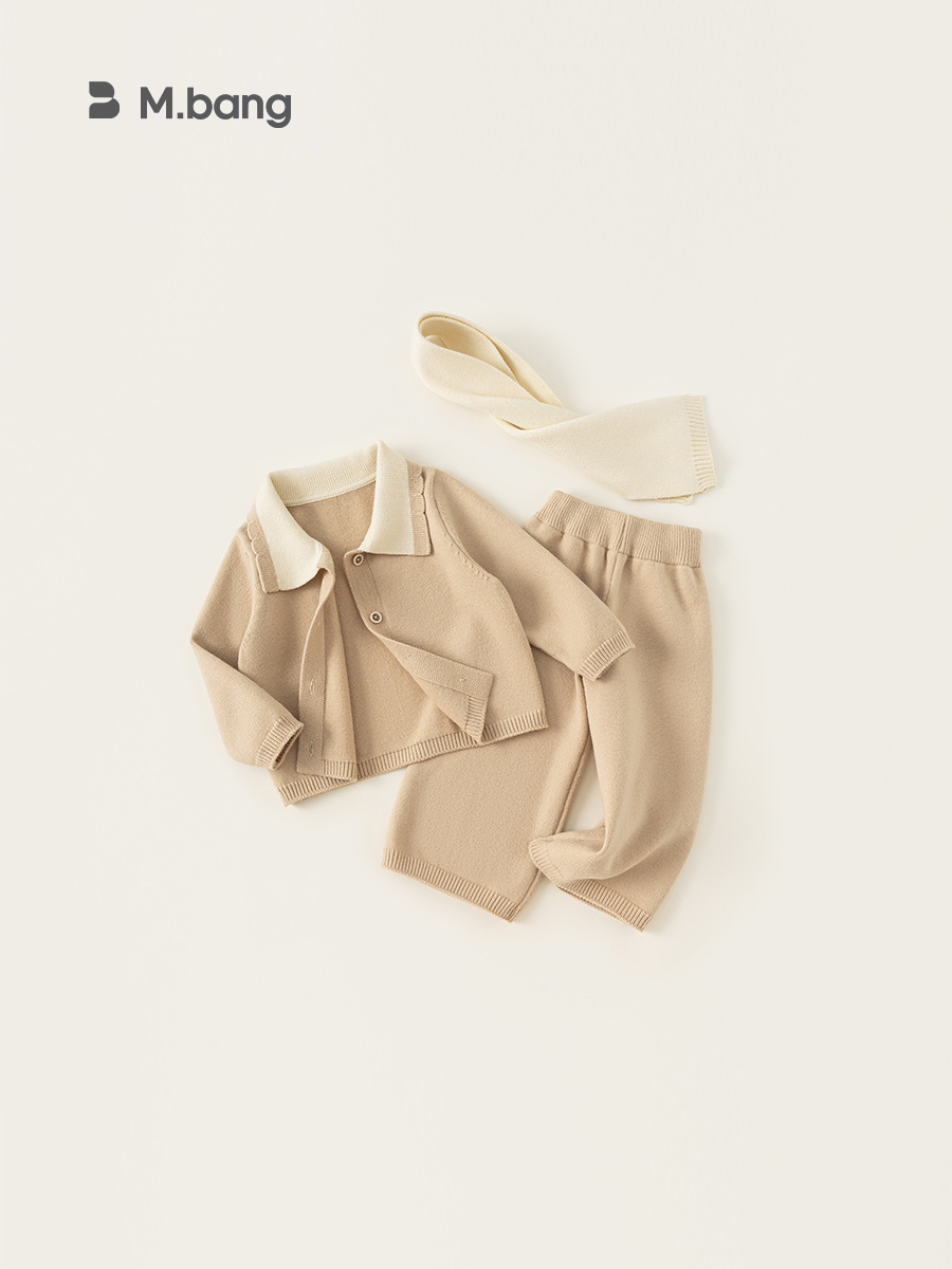 Conjunto de ropa infantil Bangxuan para primavera y otoño, conjunto de tres piezas de punto a rayas para niñas con cuello, suéter para bebé, ropa moderna para niños pequeños.