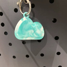 立式注塑成型加工，蓝牙耳挂包胶，五金包胶，二次成型。流纹注塑