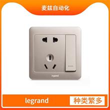 _ 412004  CE4DMID32 {_P legrand