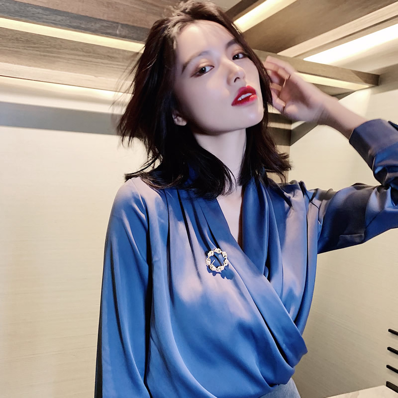 spilla perla dorata cava commercio estero corsage moda femminile spilla versatile_voghion.com