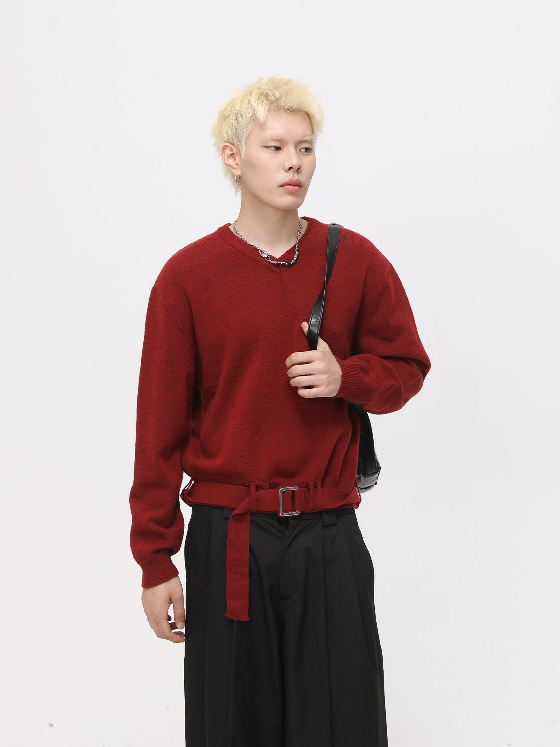 MTLCLOTHES Hombres| Nicho de ropa de diseño de cinturón de empalme de cuello V de color sólido de alta calidad suéter de punto