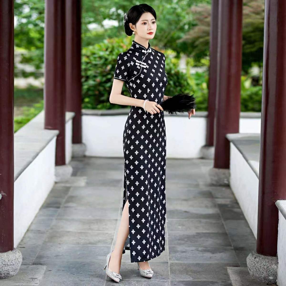 新款太太夏季格子旗袍改良修身显瘦长款复古日常走秀年轻优雅