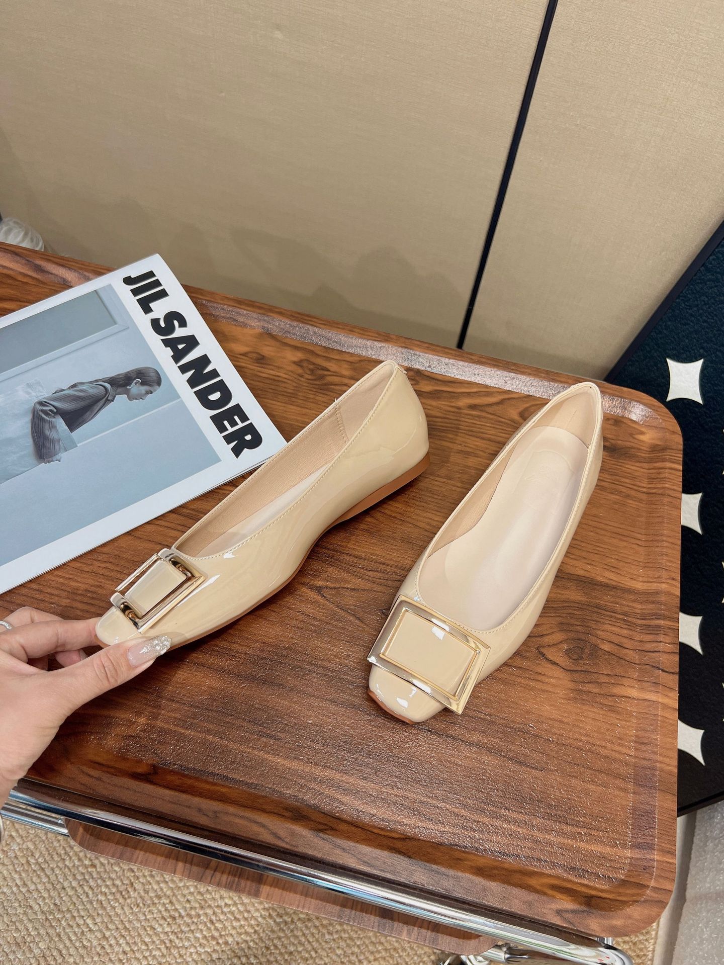 Milk tea color (flat bottom)