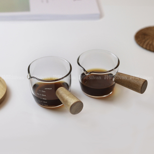 ✅ Extracted Espresso Small Milk Cup Heat-Resistant Glass Wooden Handle Scale Mini Milk Jug Seasoning Juice Pouring Milk