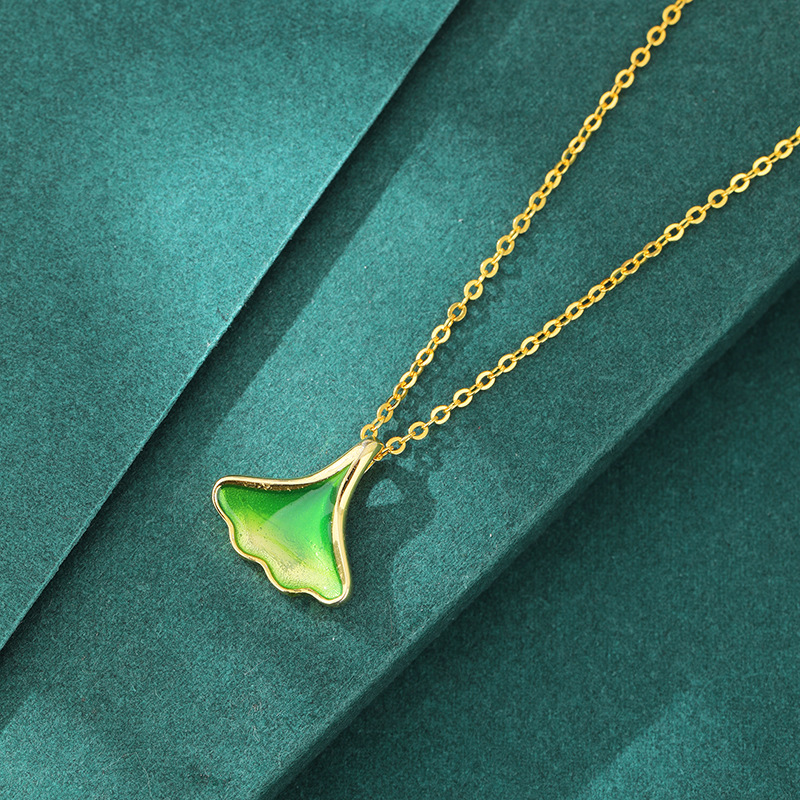 S925 plata de ley ginkgo biloba cadena de clavícula mujer epoxi esmalte temperamento hoja colgante simple y elegante falda pequeña collar