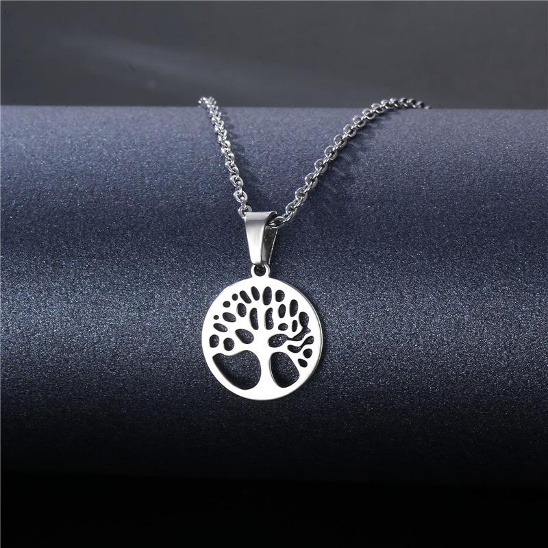 Wholesale Jewelry Stainless Steel Hollow Geometric Tag Necklace Nihaojewelry display picture 44