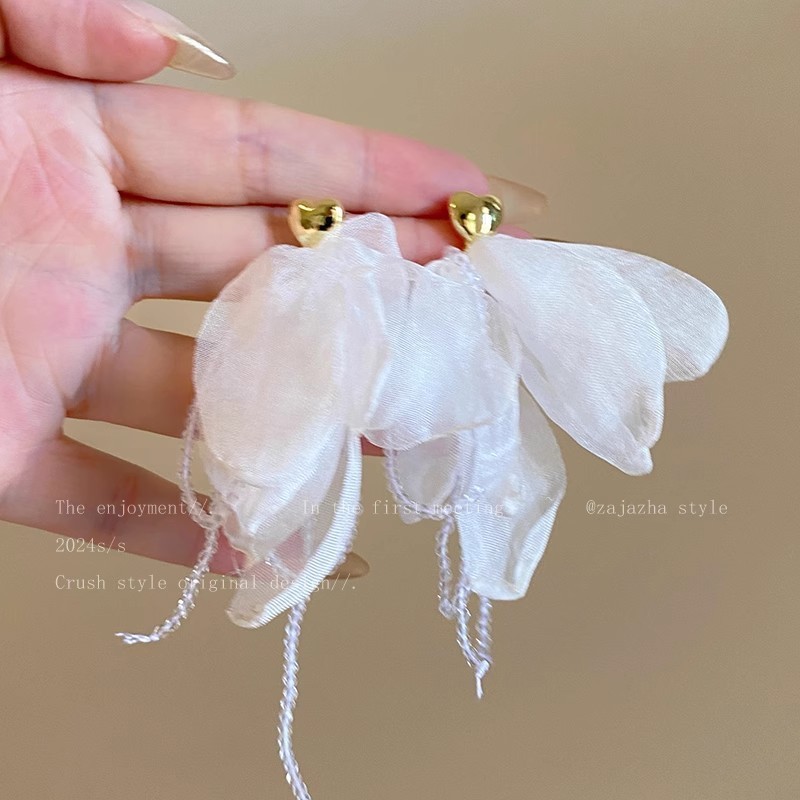 Snow white tassel earrings
