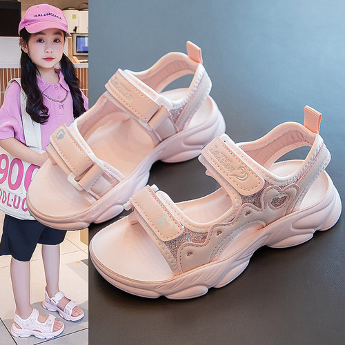 Kids' sandals for summer—new trendy beach shoes for girls, princess-style shoes for girls, non-slip soft-soled stylish children's shoes.