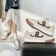 女鞋夏季新款德训鞋女运动鞋轻便百搭透气网面内增高板鞋阿甘鞋女