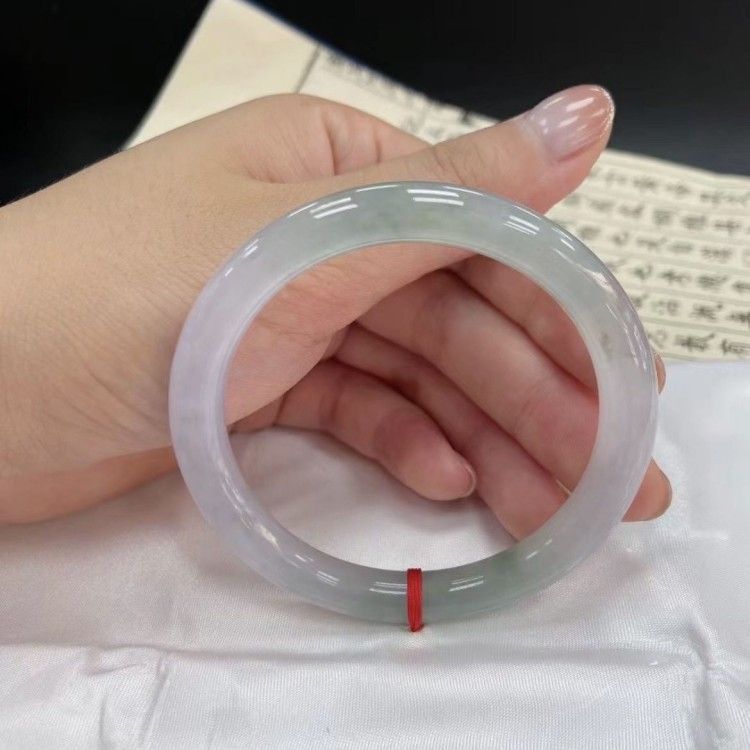 Vòng tay ngọc bích Miến Điện băng mới màu xanh lá cây nhạt, đường kính trong 50–64 mm chi tiết 4