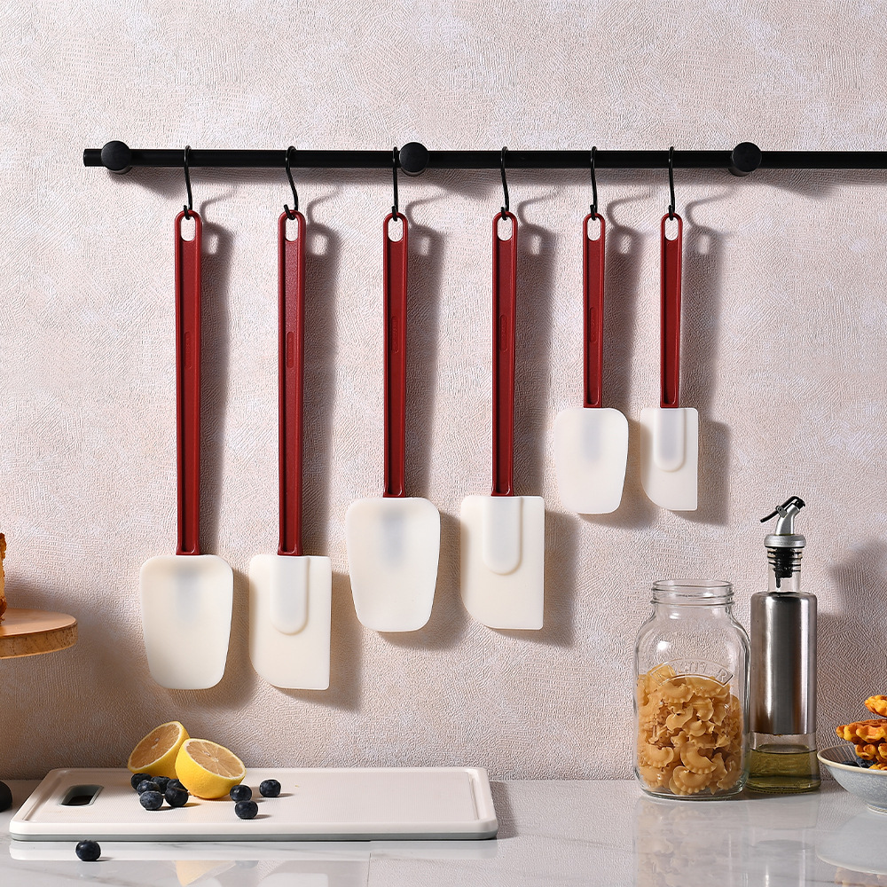 Baking Tools Silicone Scraper High Temperature Resistant Silicone Cream Kitchen Scraper Red Handle Scraper 3-Piece Set