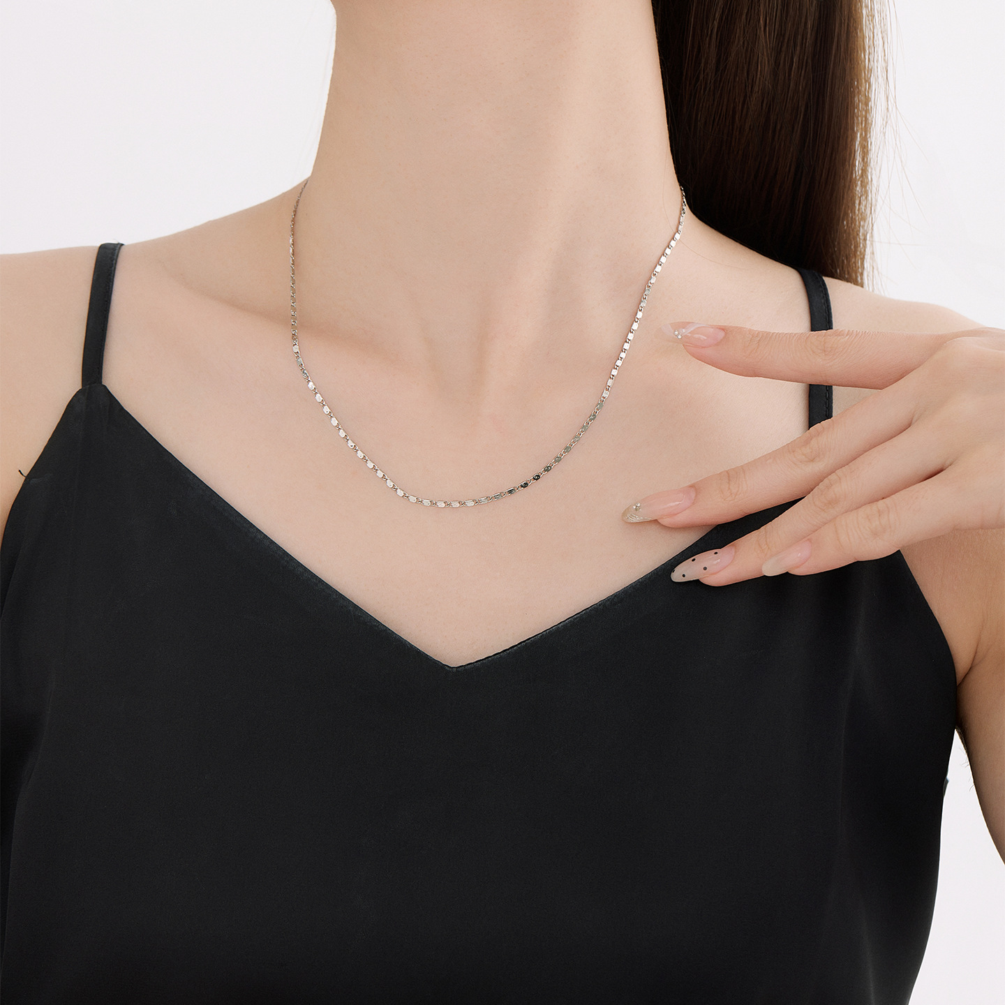 Xuping simple cuadrangular tangente collar de cadena de cruz aleación de cobre chapado blanco fácil de usar diariamente