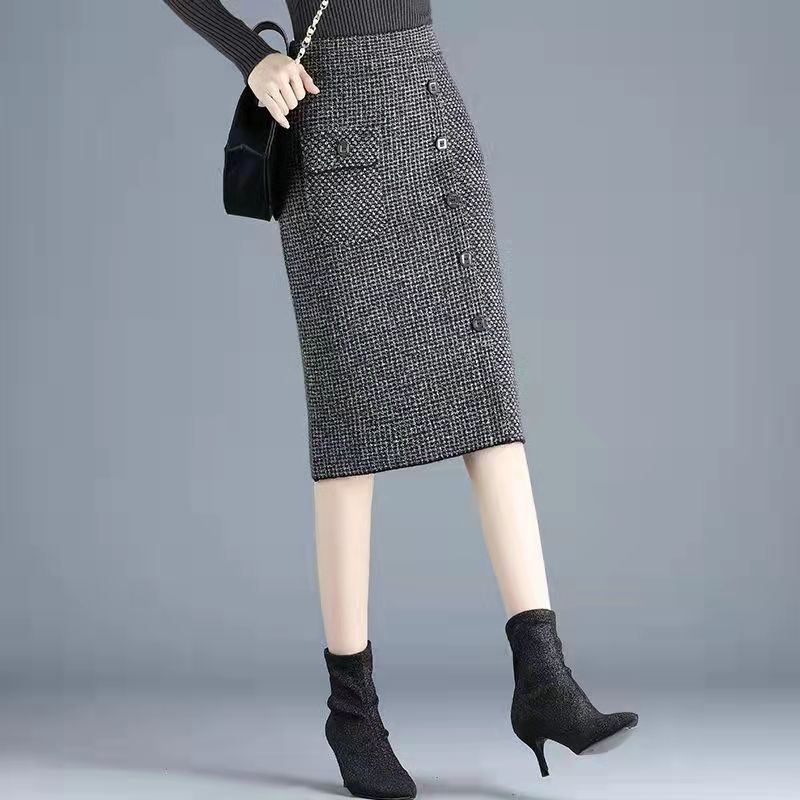 Thickened houndstooth knitted skirt one-step skirt for women in autumn and winter medium-length small hip-covered skirt high-waisted letters