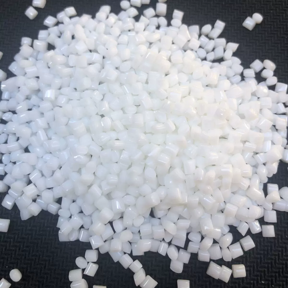 白GO 不增强不阻燃韧性强 原料新料树脂PBT pbt