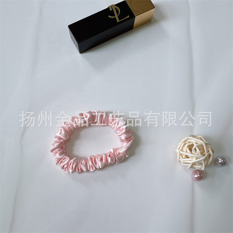 상큼한 핑크색 얇은 머리끈