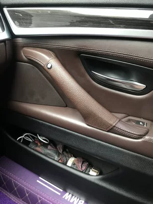 Armrest 347 Series Car Door – Armrest, handle, handle - 1-piece-of-mocha-brown-leather-please-note-the-model-year
