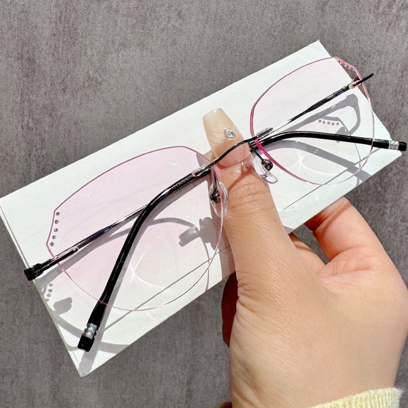 Butterfly-Shaped Rimless Glasses, Ultra-Light Pure Titanium, Elegant, Face-Slimming, Anti-Blue Light, Photochromic, High-End Finished Optical Glasses for Myopia Butterfly-Shaped Rimless Glasses, Ultra-Light Pure Titanium, Elegant, Face-Slimming, Anti-Blue Light, Photochromic, High-End Finished Optical Glasses for Myopia