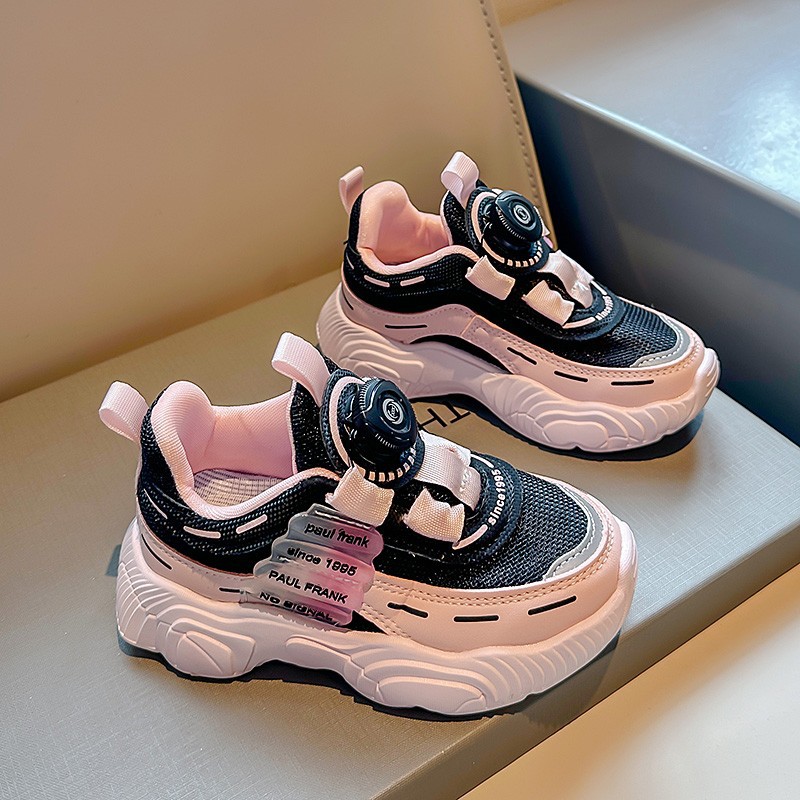 Zapatos para niñas primavera 2023 nuevos zapatos para niños girando hebilla torcida media y grande