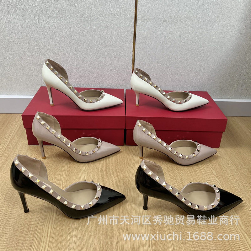 High Version 2025V Classic Rivet High-Heeled Hollow Pointed-Toe Flats European Style Classy Genuine Leather Women's Shoes
